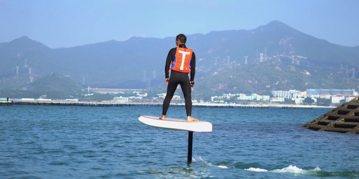 waydoo-flyer-electric-surfboard-elektro-surfbrett
