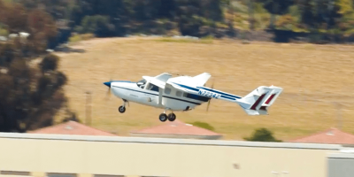 ampaire-337-hybrid-e-flugzeug-hybrid-electric-aircraft-04-min