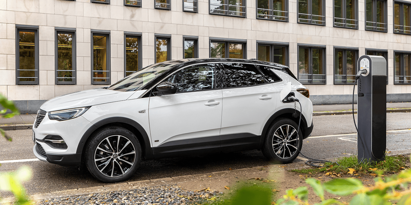 Opel Grandland X SUV revealed - Drive