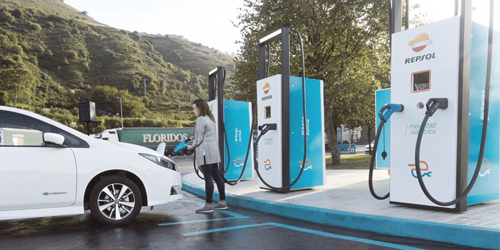 repsol-ladestation-charging-station-2019-01-min