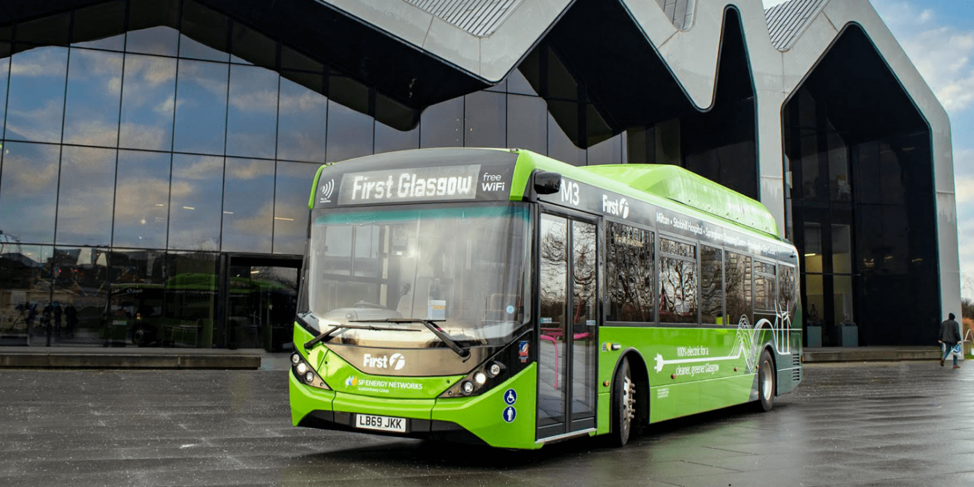 byd-adl-enviro200ev-elektrobus-electric-bus-first-bus-glasgow-schottland-scotland-2021-01-min