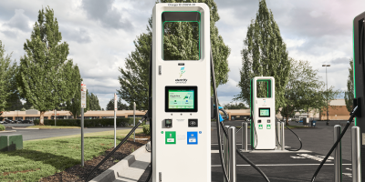electrify-america-ladestation-charging-station-usa-2021-01-min