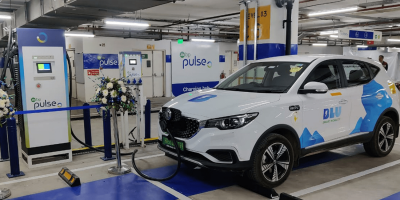 blu-smart-mobility-bp-ladestation-charging-station-indien-india-2022-01-min