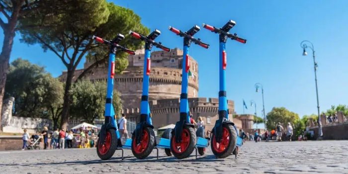 dott-e-tretroller-electric-kick-scooter-rom-rome-italien-italy-2023-01-min